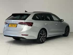 Škoda Octavia (2023) thumbnail 2