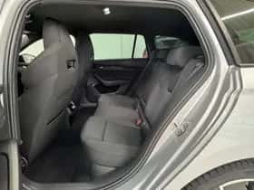 Škoda Octavia (2023) thumbnail 8