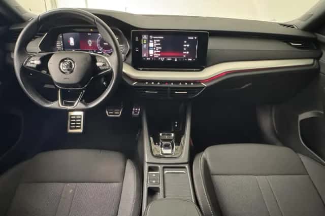 Škoda Octavia (2023) thumbnail 3