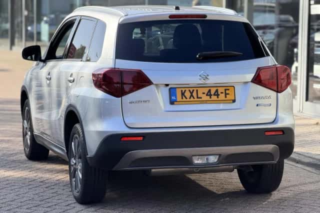 Suzuki Vitara (2021) thumbnail 6