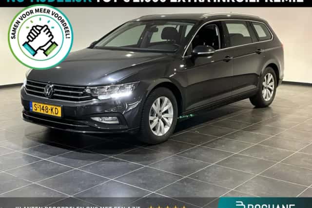 Volkswagen Passat (2023) thumbnail 1