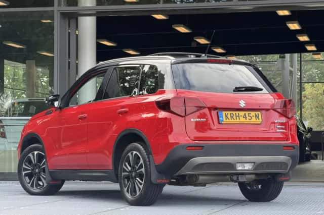 Suzuki Vitara (2021) thumbnail 6