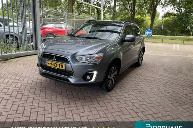 Mitsubishi ASX (2016) thumbnail 1