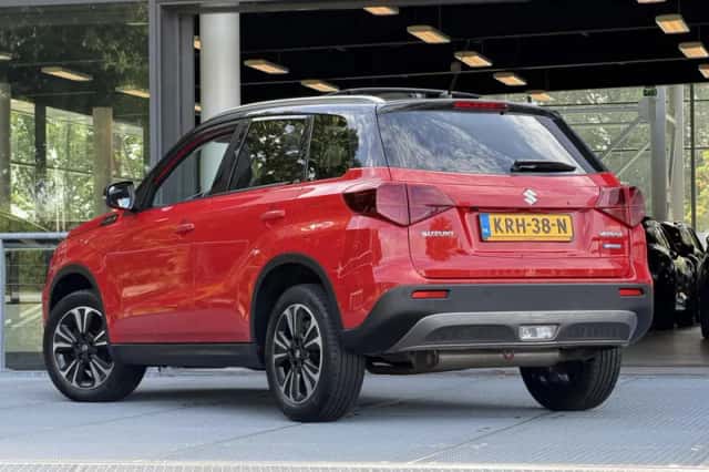 Suzuki Vitara (2021) thumbnail 6