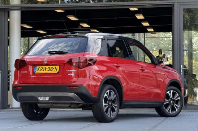 Suzuki Vitara (2021) thumbnail 2