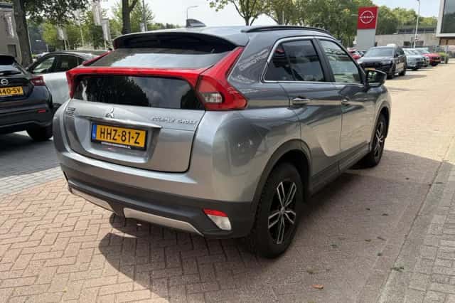 Mitsubishi Eclipse Cross (2020) thumbnail 3