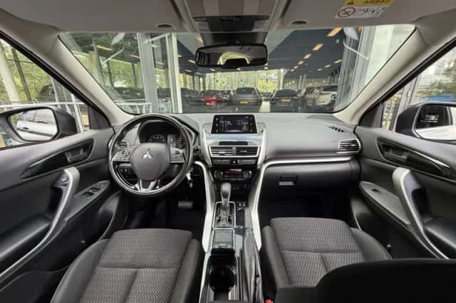 Mitsubishi Eclipse Cross (2020) thumbnail 3