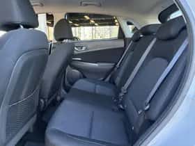 Hyundai Kona (2022) thumbnail 8