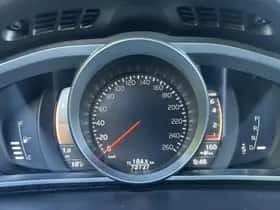 Volvo V40 (2019) thumbnail 4