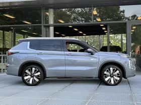 Mitsubishi Outlander (2025) thumbnail 25