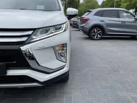 Mitsubishi Eclipse Cross (2018) thumbnail 3