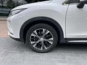 Mitsubishi Eclipse Cross (2018) thumbnail 5