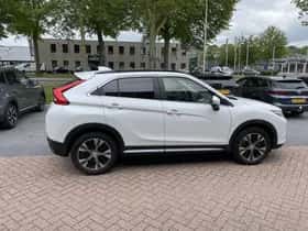 Mitsubishi Eclipse Cross (2018) thumbnail 10