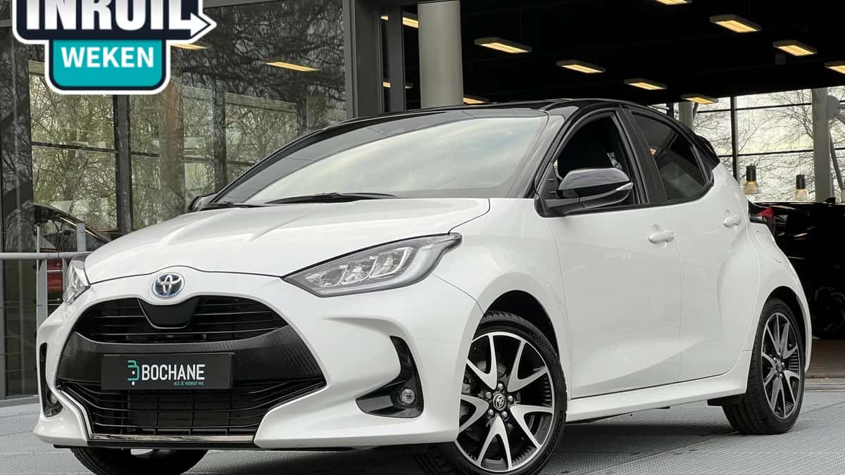 Toyota Yaris (2022) — foto 1