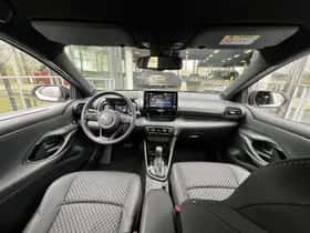 Toyota Yaris (2022) thumbnail 3