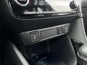 Toyota Yaris (2022) thumbnail 31