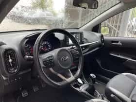 Kia Picanto (2018) thumbnail 15