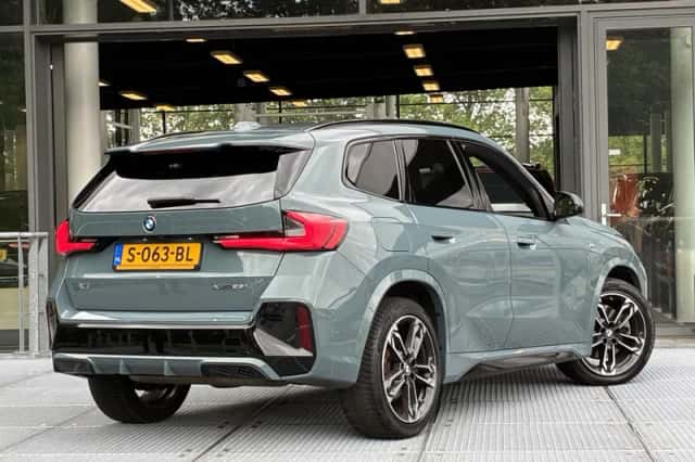 BMW X1 (2023) thumbnail 2