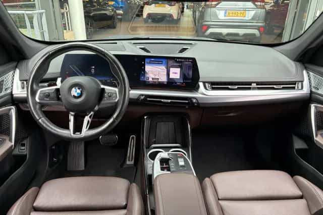 BMW X1 (2023) thumbnail 3