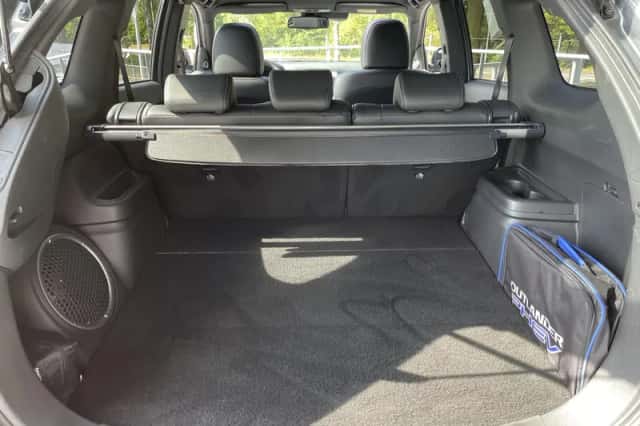 Mitsubishi Outlander (2018) thumbnail 6