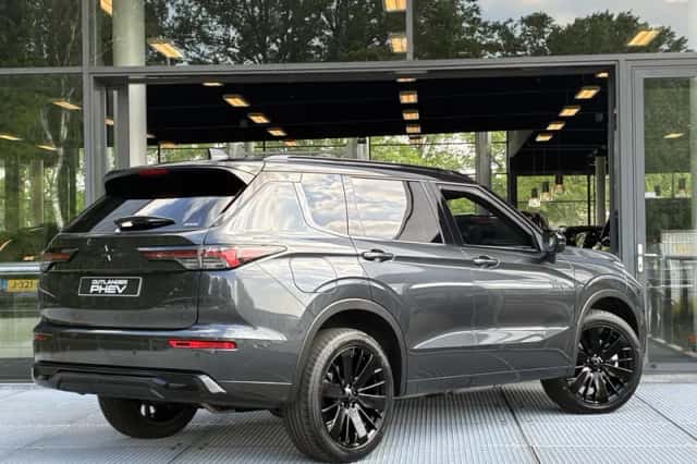 Mitsubishi Outlander (2026) thumbnail 2