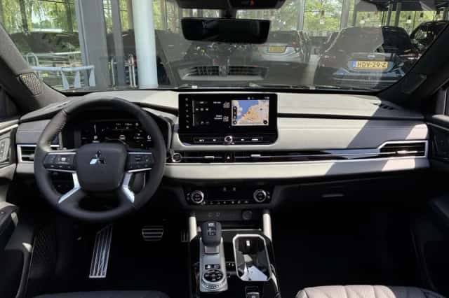 Mitsubishi Outlander (2026) thumbnail 3