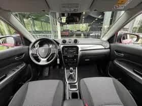 Suzuki Vitara (2022) thumbnail 3