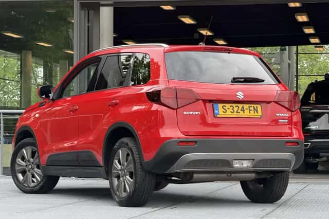 Suzuki Vitara (2022) thumbnail 6