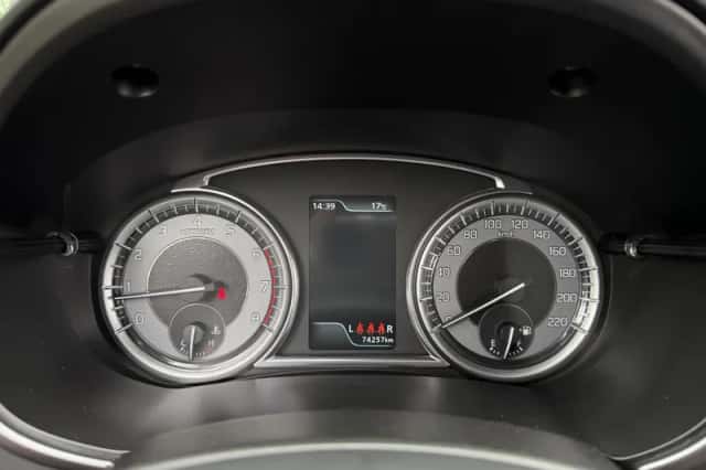 Suzuki Vitara (2022) thumbnail 4
