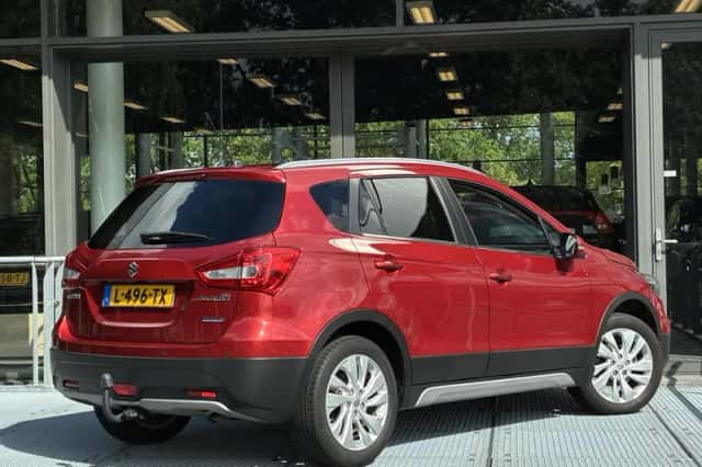 Suzuki S-Cross (2020) thumbnail 2