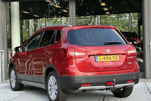 Suzuki S-Cross (2020) thumbnail 6