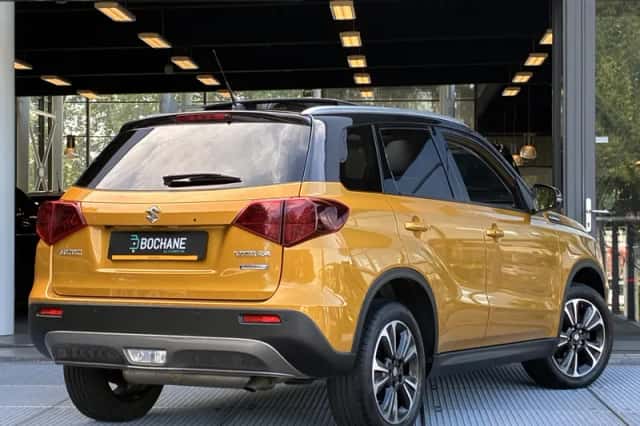 Suzuki Vitara (2021) thumbnail 2