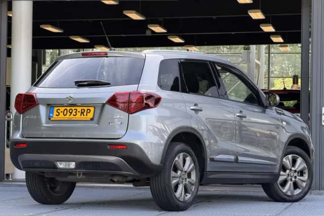 Suzuki Vitara (2023) thumbnail 2