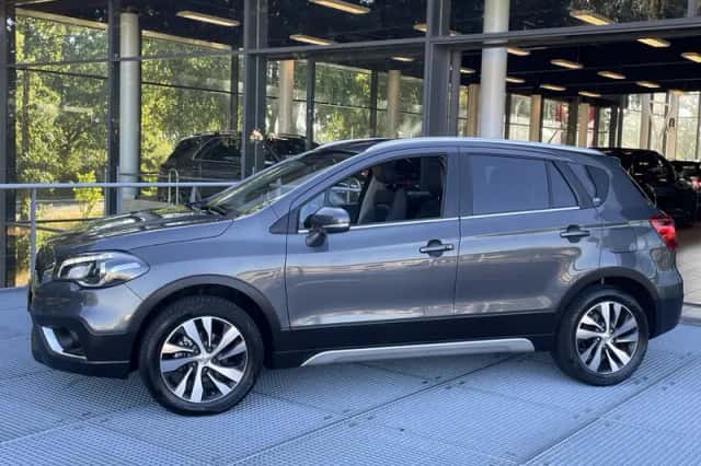 Suzuki S-Cross (2021) thumbnail 2