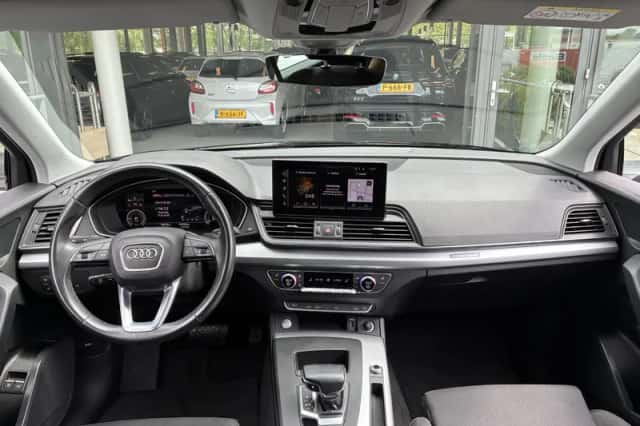Audi Q5 (2021) thumbnail 3