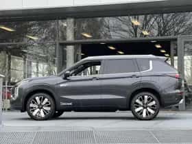 Mitsubishi Outlander (2026) thumbnail 16
