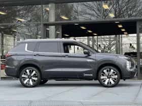 Mitsubishi Outlander (2026) thumbnail 17