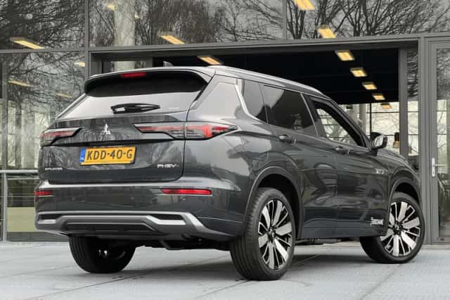 Mitsubishi Outlander (2026) thumbnail 2