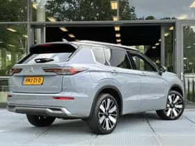 Mitsubishi Outlander (2025) thumbnail 2
