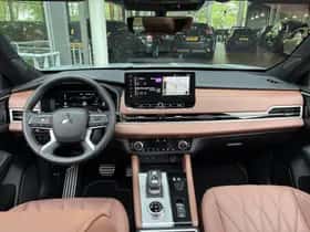 Mitsubishi Outlander (2025) thumbnail 3