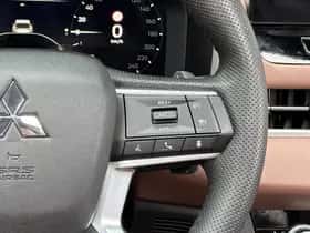 Mitsubishi Outlander (2025) thumbnail 32