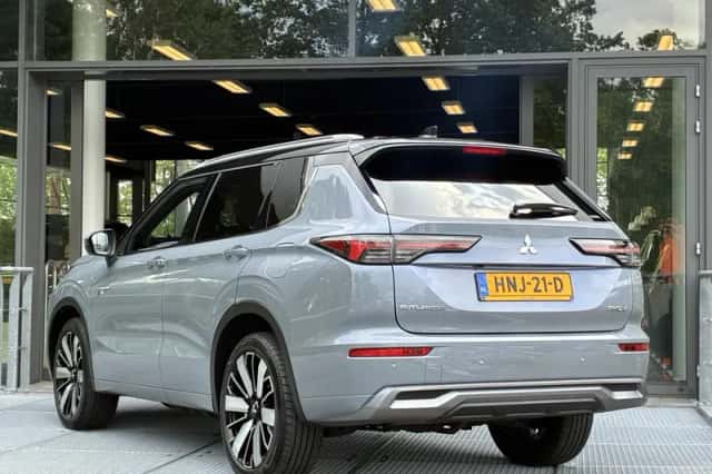Mitsubishi Outlander (2025) thumbnail 6