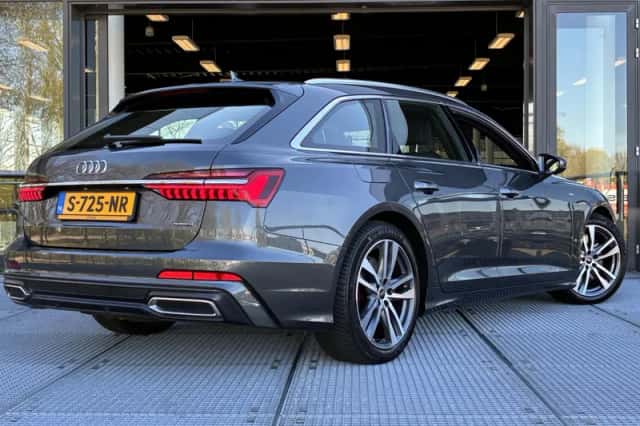 Audi A6 (2023) thumbnail 2