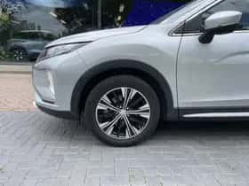Mitsubishi Eclipse Cross (2019) thumbnail 3