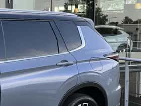 Mitsubishi Outlander (2026) thumbnail 16