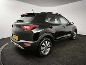 Kia Stonic (2023) thumbnail 2