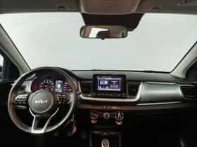 Kia Stonic (2023) thumbnail 3