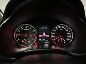 Kia Stonic (2023) thumbnail 4