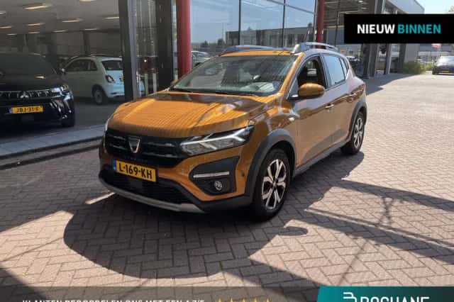 Dacia Sandero Stepway (2021) thumbnail 1