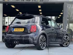 MINI Cooper S (2024) thumbnail 2